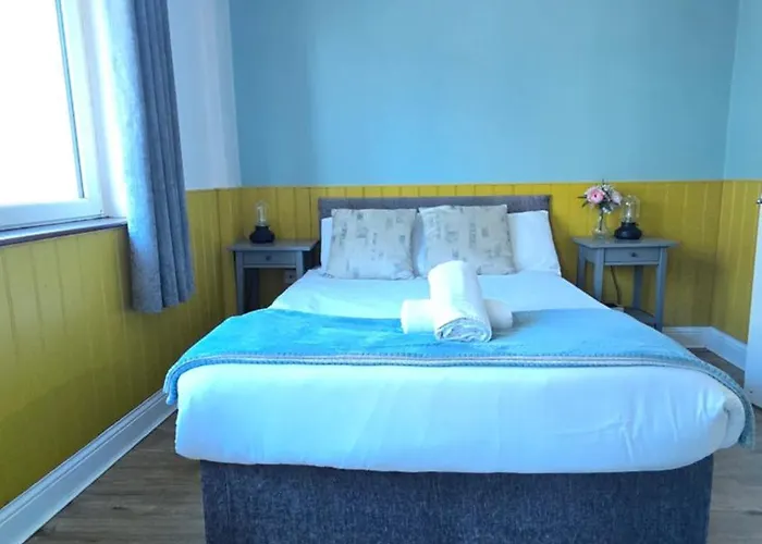 公寓 Colourful Centre Hideaway, Sleeps 6