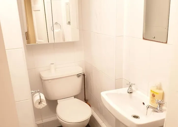 Διαμέρισμα Colourful Centre Hideaway, Sleeps 6 *